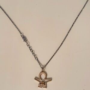 !! DO NOT BUY !!
Hugo gold charm dainty necklace